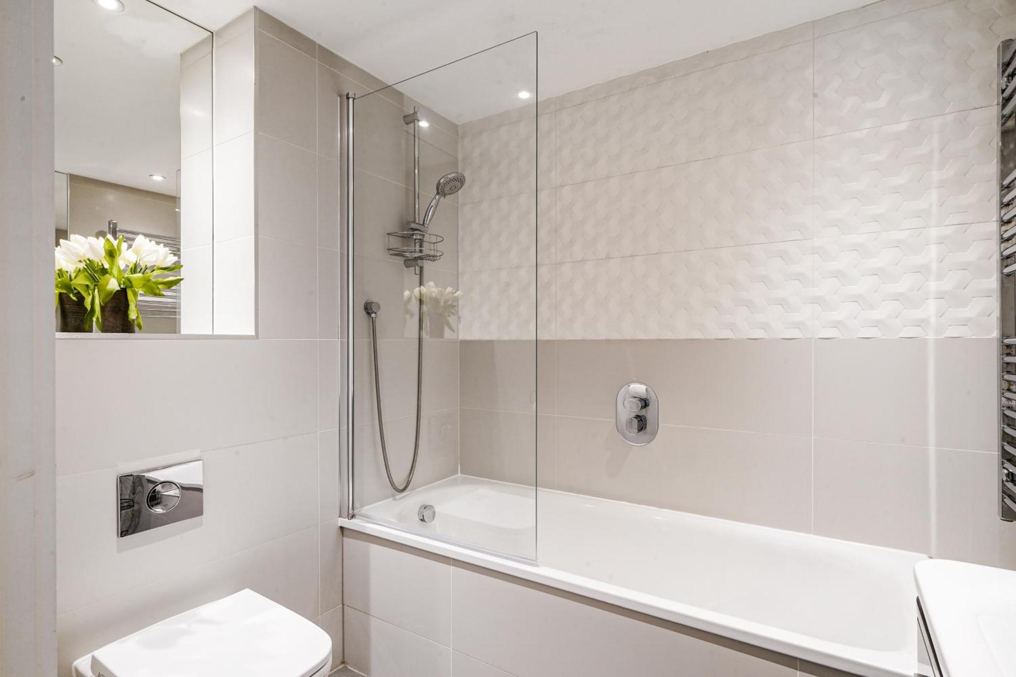 Luxury Apartment With Stunning Views On 10Th Floor Edgware Екстер'єр фото