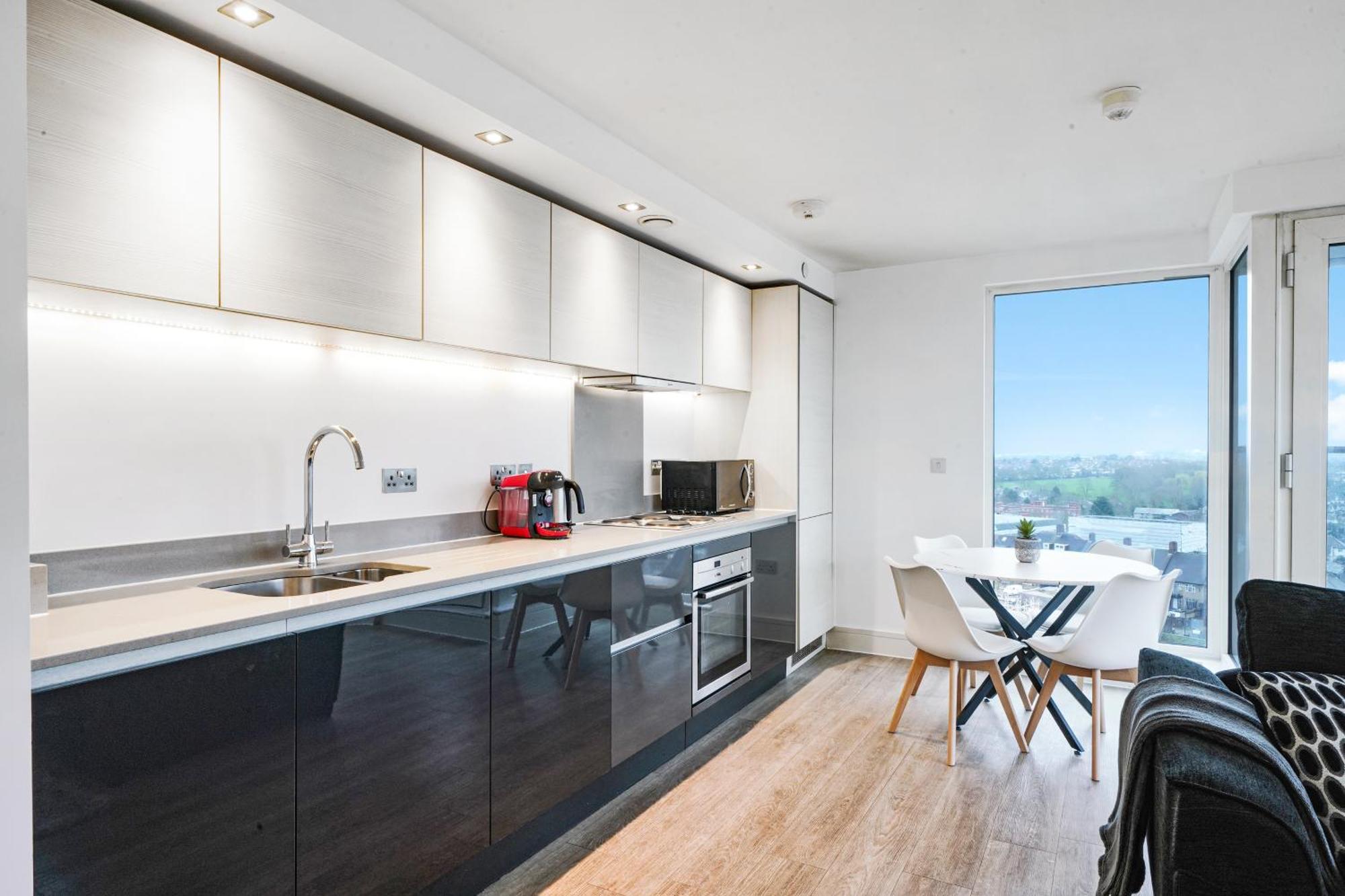 Luxury Apartment With Stunning Views On 10Th Floor Edgware Екстер'єр фото